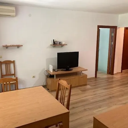 Iskra Golden Sands